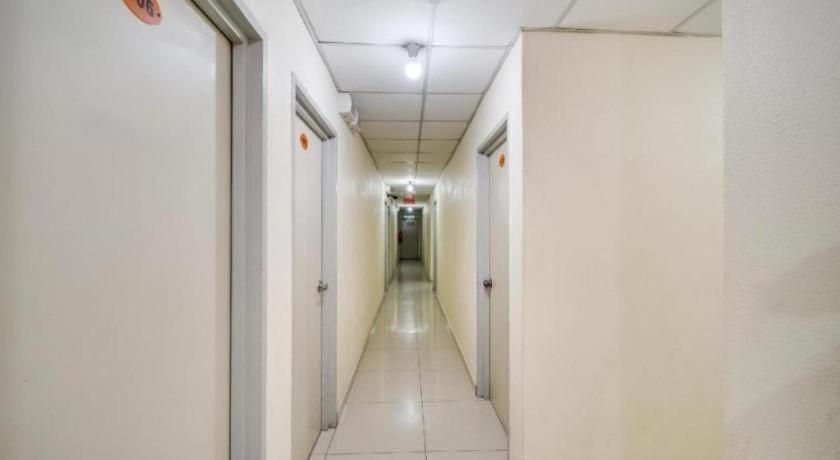 Oyo 301 River Inn Hotel Butterworth Eksteriør billede