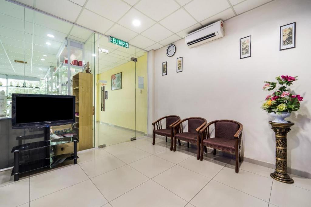 Oyo 301 River Inn Hotel Butterworth Eksteriør billede