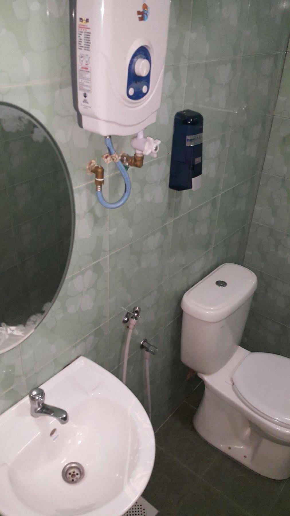 Oyo 301 River Inn Hotel Butterworth Eksteriør billede