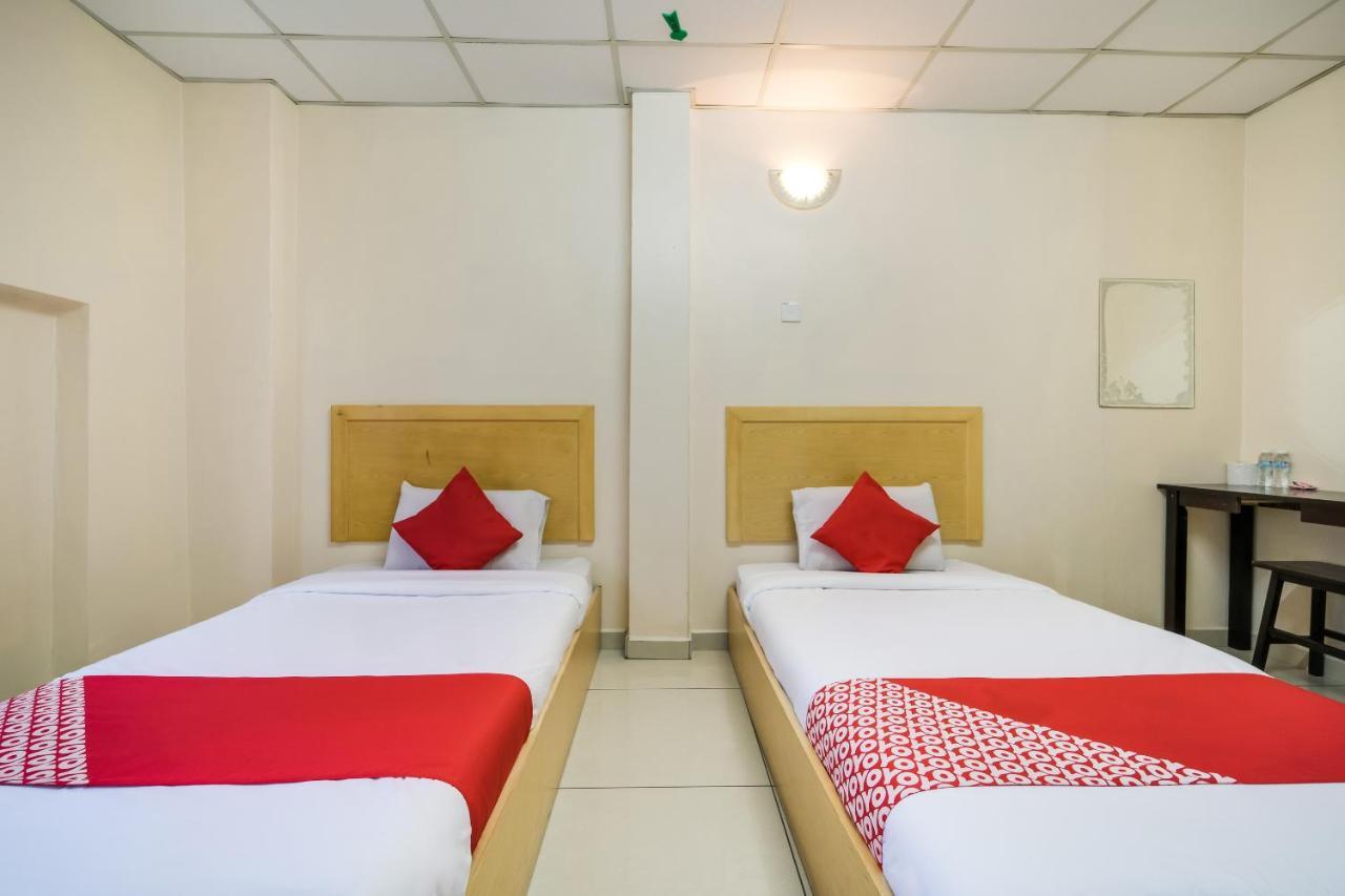 Oyo 301 River Inn Hotel Butterworth Eksteriør billede